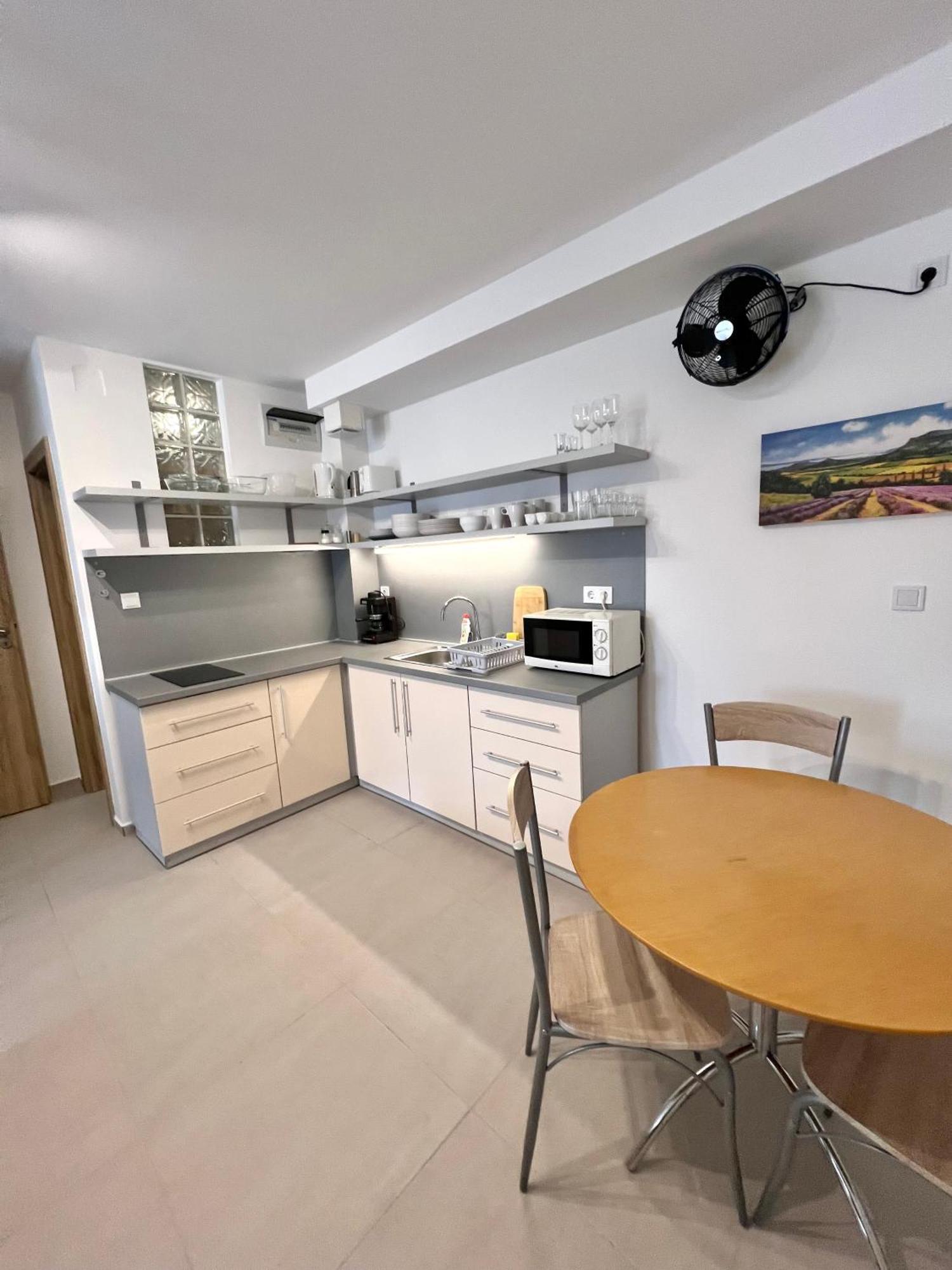 Waterfront Apartmanok Zamárdi エクステリア 写真